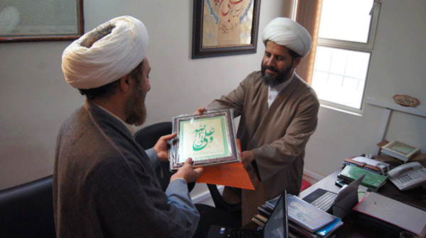 حضور مسئول دفتر فرهنگي دانشكده كامپيوتر نجف آباد در موسسه غديرستان 
