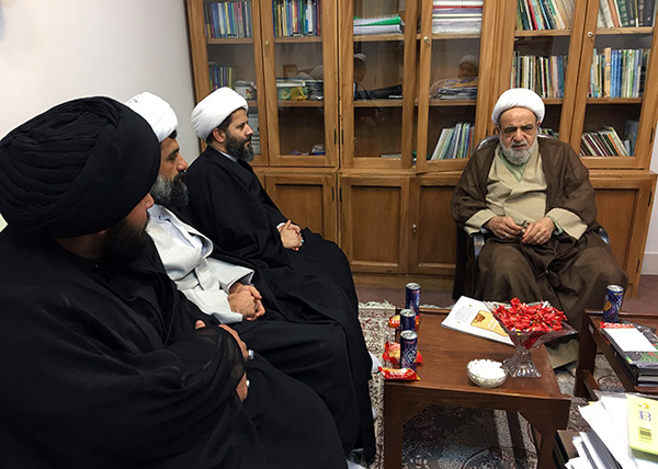  دیدار مسئولین ارشد موسسه غدیرستان با حضرت آِیت الله استاد نجم الدین طبسی (زید عزه)